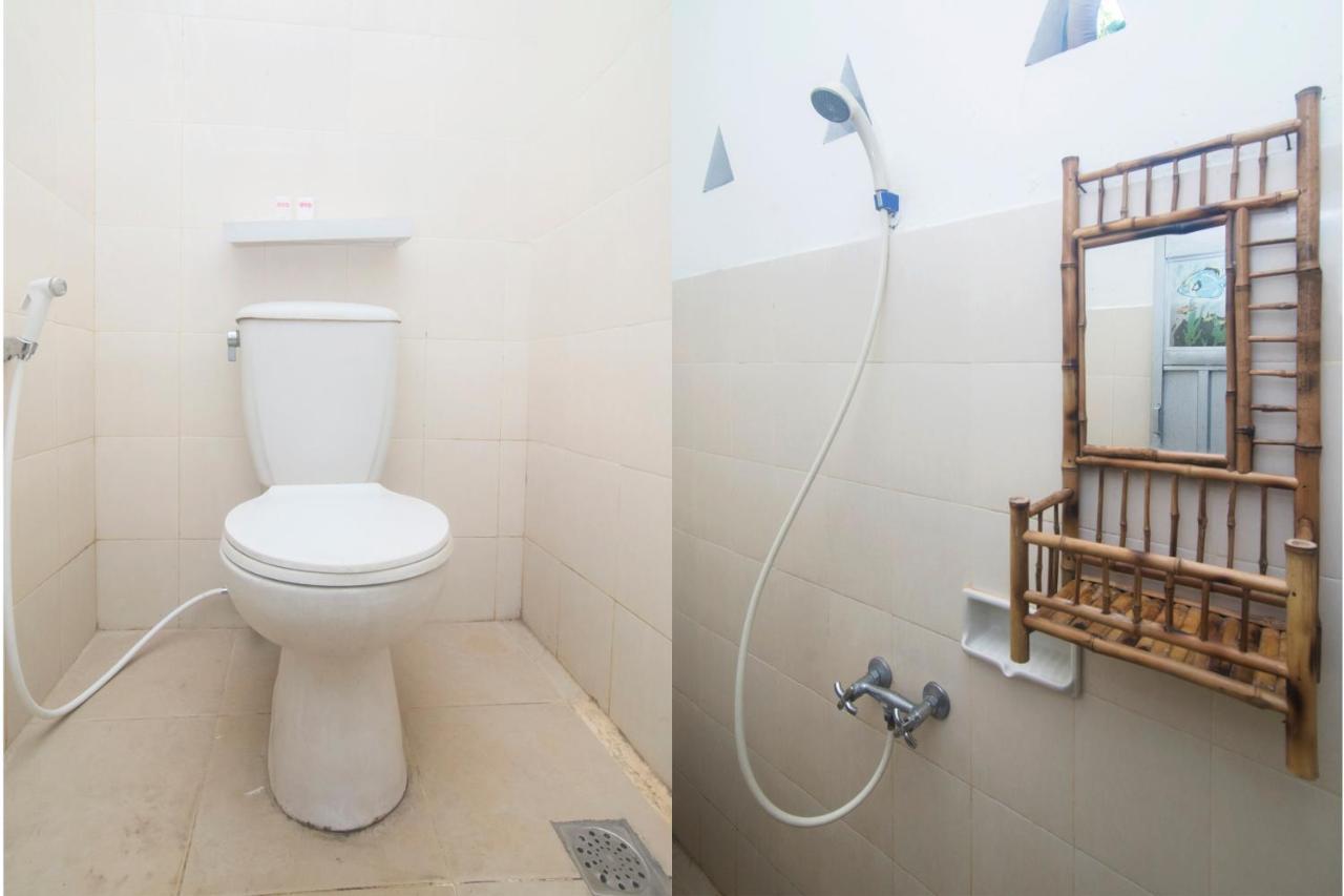 Отель Oyo 287 Rumah Eyang Near Rsud Kota Джокьякарта Экстерьер фото