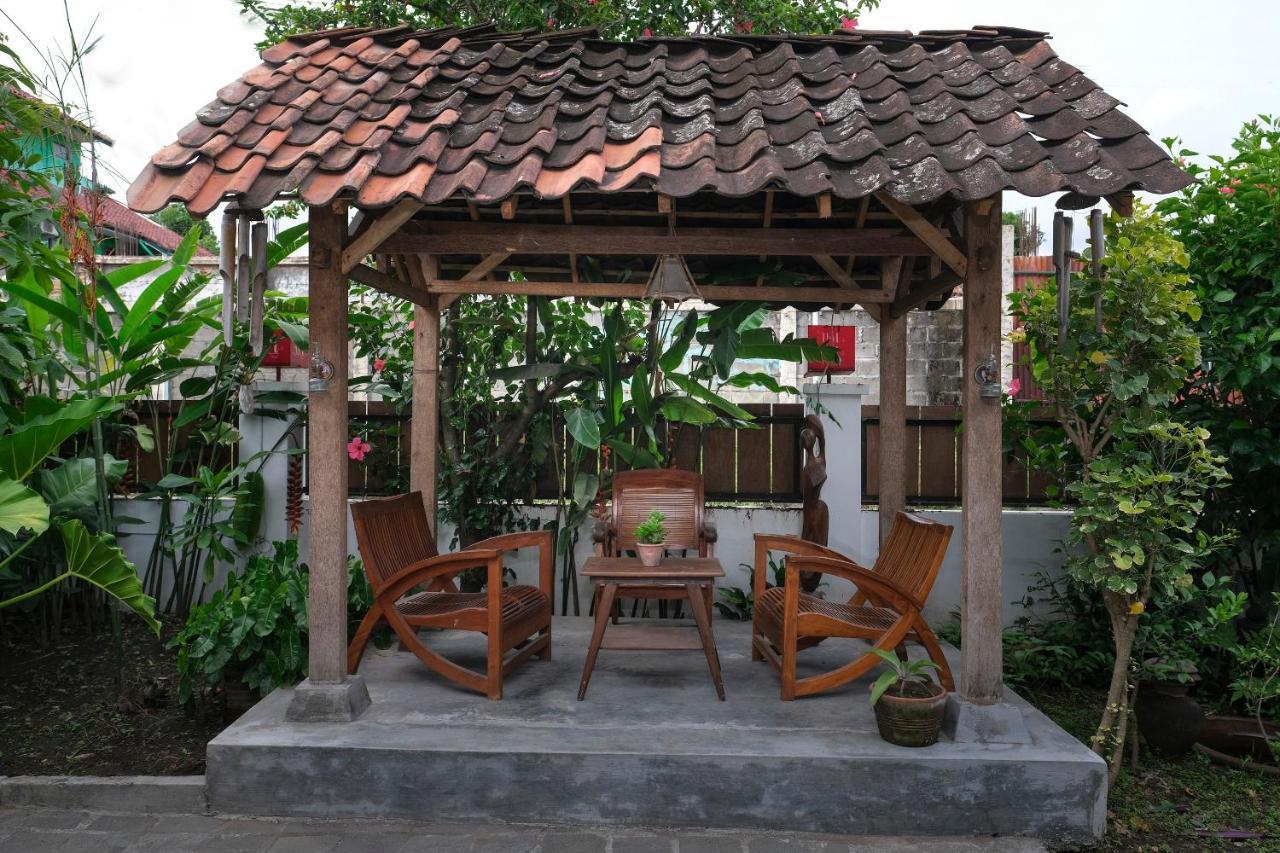 Отель Oyo 287 Rumah Eyang Near Rsud Kota Джокьякарта Экстерьер фото