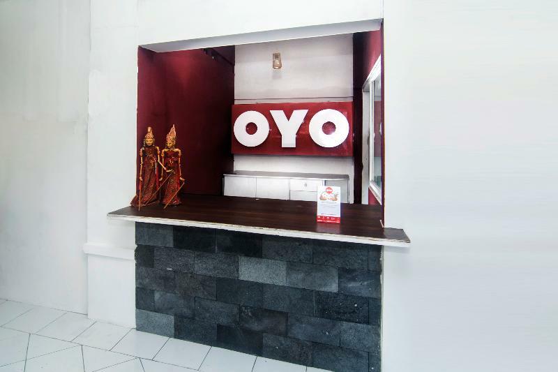 Отель Oyo 287 Rumah Eyang Near Rsud Kota Джокьякарта Экстерьер фото